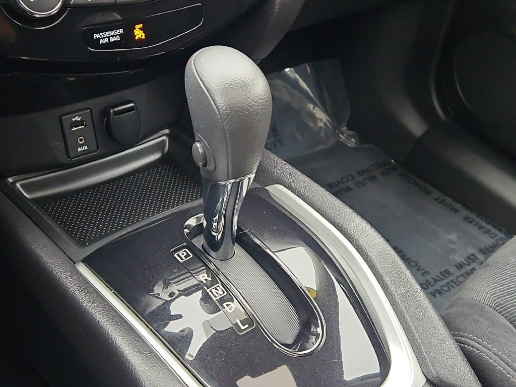 Used 2014 Nissan Rogue SV w/ SV Premium Package AWD/4WD image 29