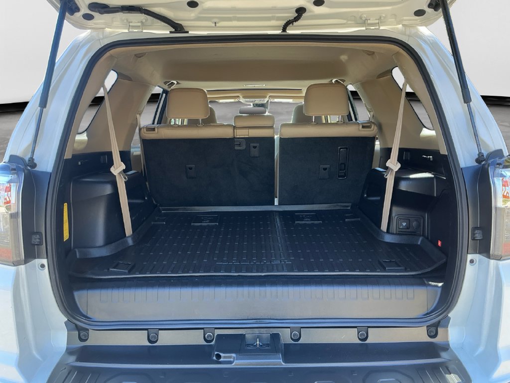 Used 2023 Toyota 4Runner Limited AWD/4WD image 17