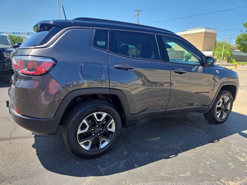 Used 2018 Jeep Compass Trailhawk w/ Leather Interior Group AWD/4WD image 6