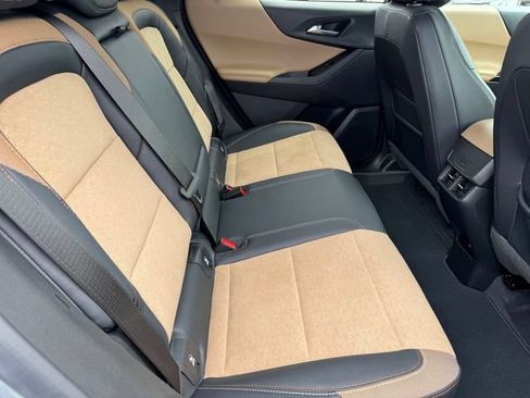Certified 2025 Chevrolet Equinox ACTIV FWD image 9