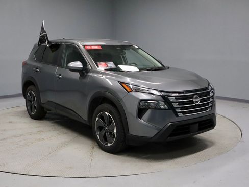 Certified 2024 Nissan Rogue SV image 1