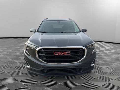 Used 2018 GMC Terrain SLE w/ Driver Convenience Package image 2