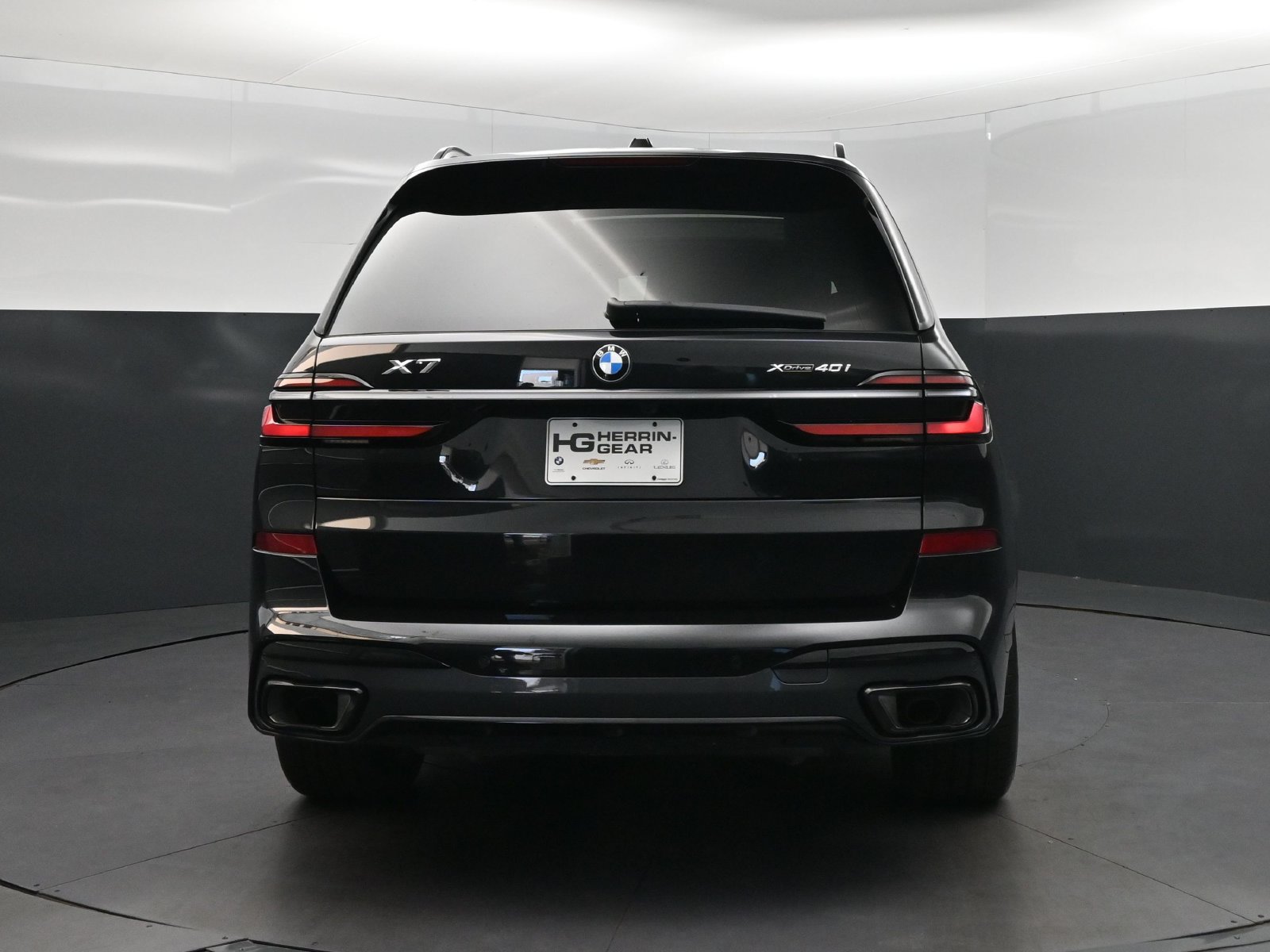 Certified 2026 BMW X7 xDrive40i w/ M Sport Package AWD/4WD image 7