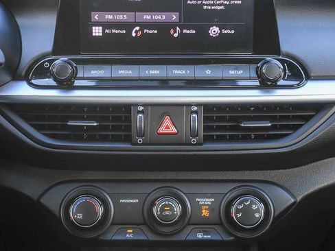 Certified 2023 Kia Forte LXS w/ LXS Technology Package image 14