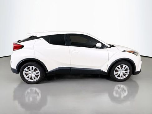 Used 2019 Toyota C-HR LE FWD image 8
