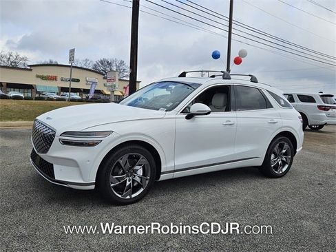 Used 2025 Genesis Electrified GV70 w/ Prestige Package image 3