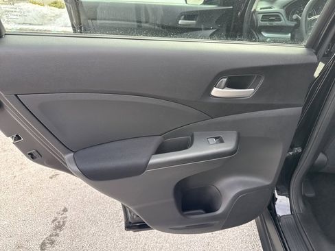 Used 2015 Honda CR-V LX image 16