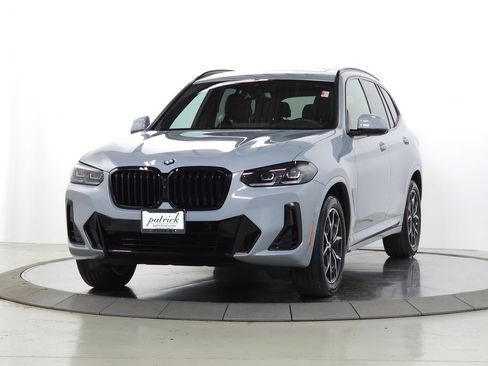 Used 2024 BMW X3 xDrive30i w/ Premium Package AWD/4WD image 3