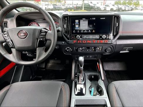 Certified 2025 Nissan Frontier PRO-4X w/ Interior Protection Package image 7