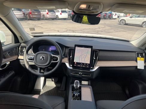 New 2026 Volvo XC90 B6 Plus w/ Protection Package Premier AWD/4WD image 31