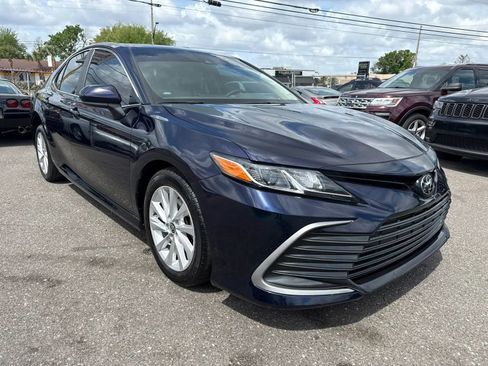 Used 2022 Toyota Camry LE image 3
