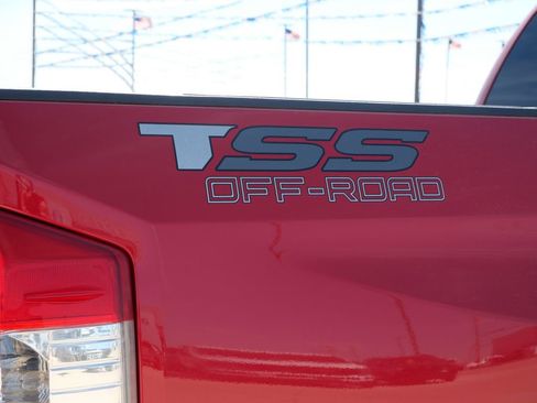 Used 2017 Toyota Tundra SR5 image 9