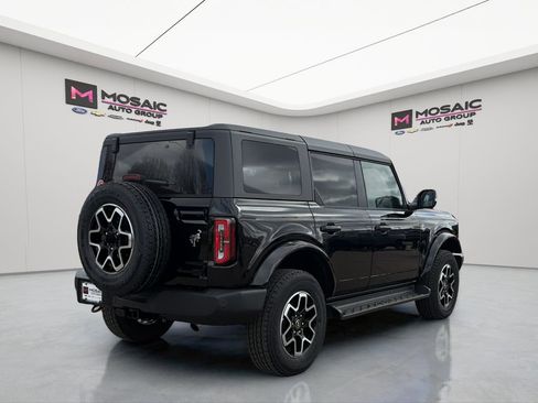 New 2025 Ford Bronco Outer Banks AWD/4WD image 8