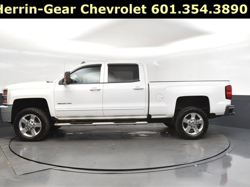 Used 2016 Chevrolet Silverado 2500 LT image 4