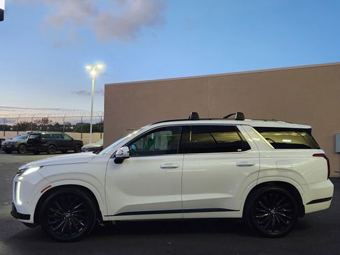 Used 2024 Hyundai Palisade Calligraphy image 28
