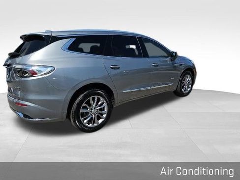 Used 2024 Buick Enclave Avenir w/ Avenir Technology Package image 23