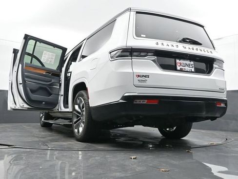 Used 2024 Jeep Grand Wagoneer L Series III image 77
