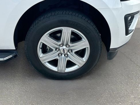 Used 2019 Ford Expedition XLT w/ Equipment Group 202A RWD image 31