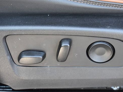 Used 2023 GMC Canyon AT4 w/ LPO, Sports Bar Package image 30