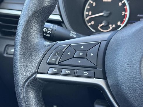 Used 2024 Nissan Altima 2.5 SV image 16