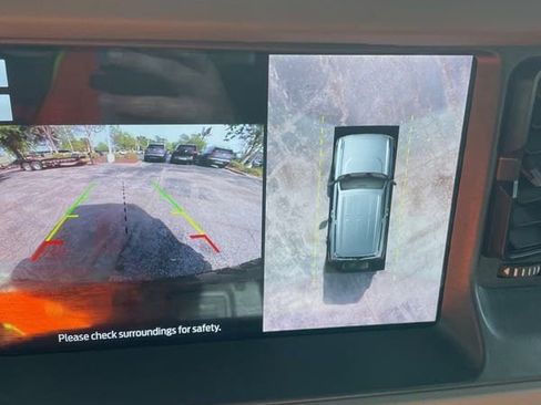 Used 2024 Ford Bronco Wildtrak image 16