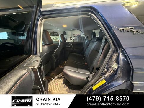 Used 2018 Toyota 4Runner TRD Off-Road Premium AWD/4WD image 7