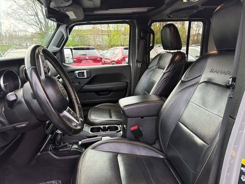 Used 2021 Jeep Wrangler Unlimited Sahara w/ Cold Weather Group AWD/4WD image 21