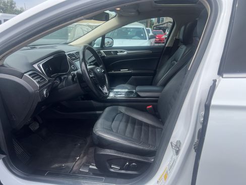 Used 2017 Ford Fusion Energi SE FWD image 21