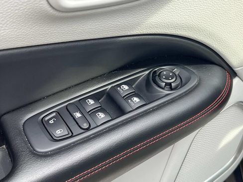 Used 2021 Jeep Compass Limited w/ Elite Interior Group AWD/4WD image 13