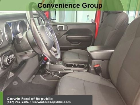 Used 2021 Jeep Gladiator Willys image 11