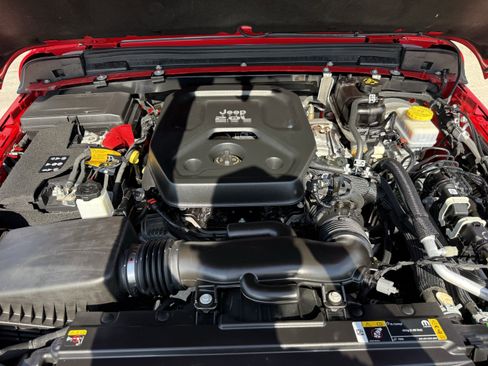 Used 2022 Jeep Wrangler Unlimited Sport S image 28