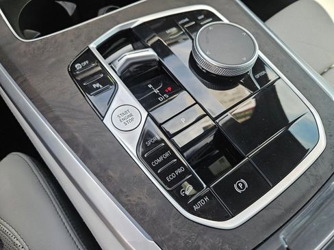 Certified 2025 BMW X5 xDrive40i AWD/4WD image 16