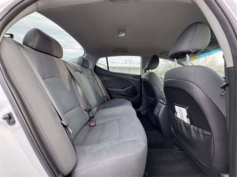 Used 2015 Kia Optima LX image 17