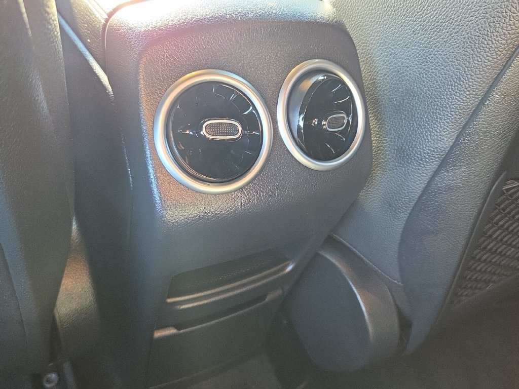 Used 2025 Mercedes-Benz GLA 250 image 15