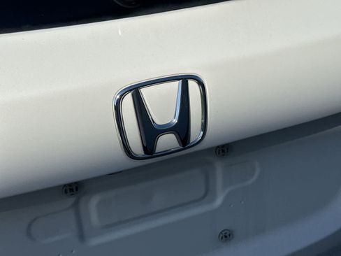 Used 2018 Honda HR-V EX-L image 14