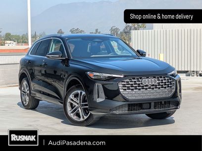 Used 2025 Audi Q5 Premium w/ Convenience Package