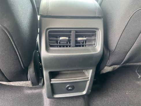 New 2024 Ford Edge SE image 16