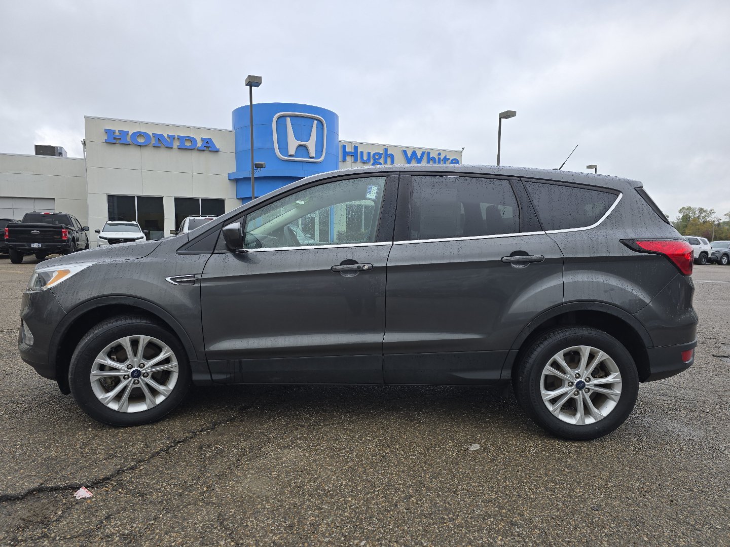 Used 2019 Ford Escape SE FWD image 15