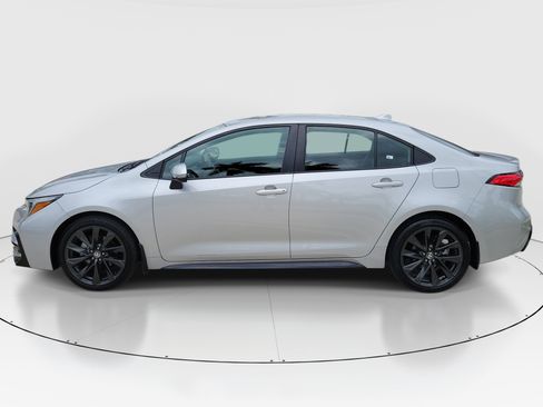 Certified 2024 Toyota Corolla SE FWD image 4