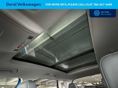 Used 2023 Volkswagen Taos SE w/ Panoramic Sunroof Package FWD image 17