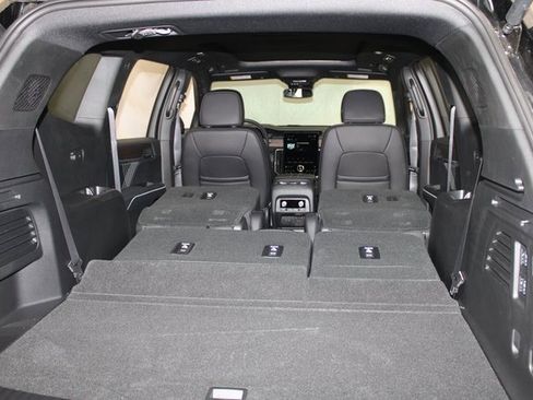 Used 2025 GMC Acadia Denali w/ LPO, Floor Liner Package image 41