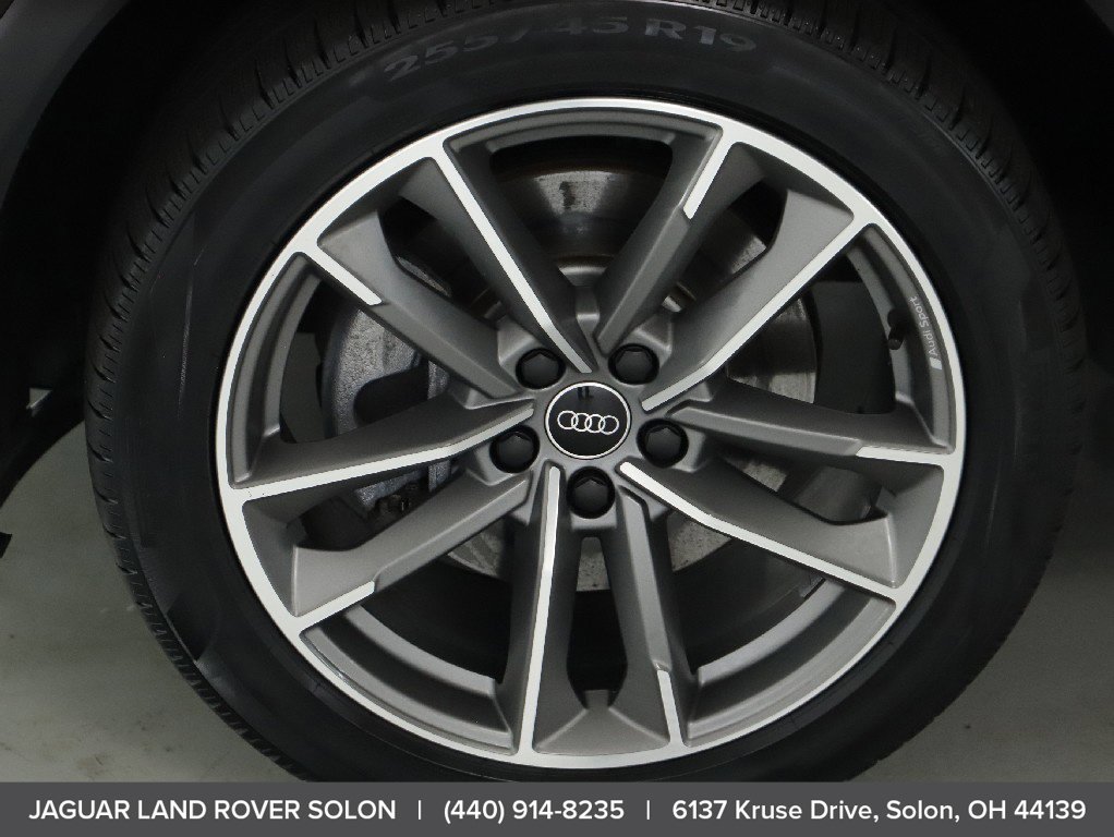 Used 2022 Audi Q3 2.0T Premium w/ Black Optic Sport Package AWD/4WD image 38