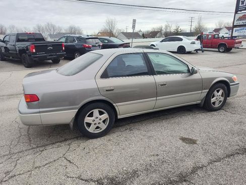 Used 2001 Toyota Camry LE FWD image 11