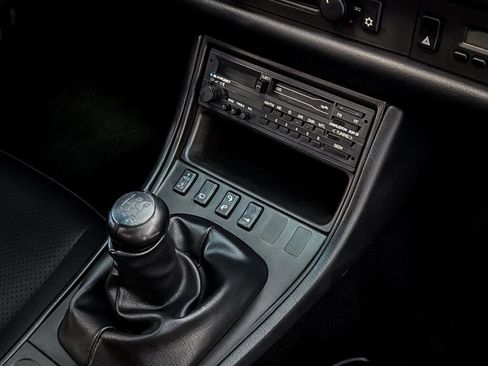 Used 1989 Porsche 944 S2 image 30