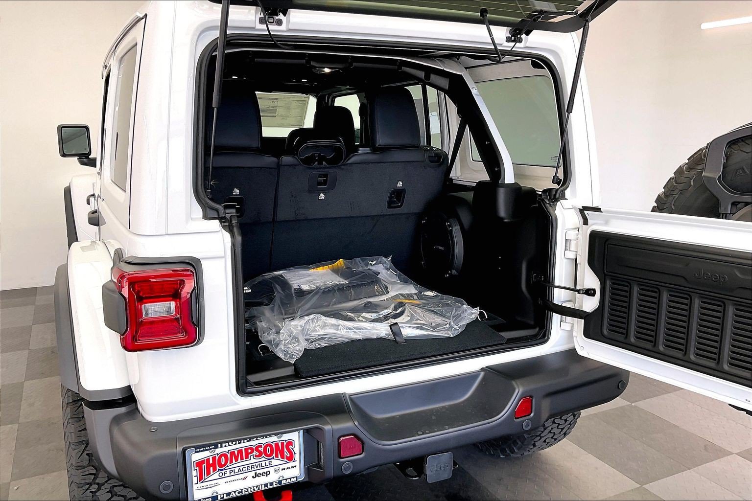 New 2027 Jeep Wrangler Unlimited Rubicon AWD/4WD image 11