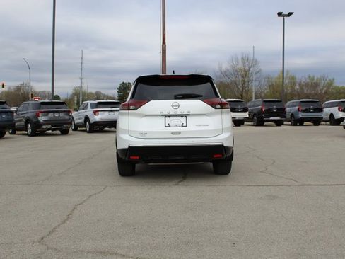Used 2024 Nissan Rogue Platinum w/ Platinum Premium Package image 4