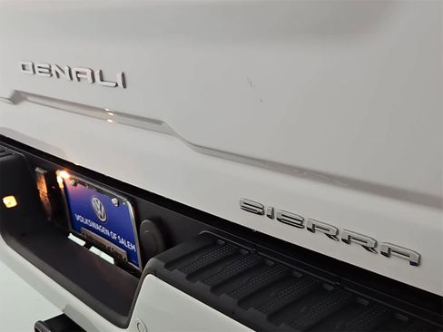 Used 2024 GMC Sierra 3500 Denali Ultimate image 12