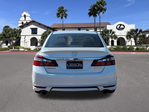Used 2017 Honda Accord Sport image 3