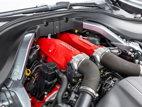 Used 2024 Ferrari Roma Spider image 46