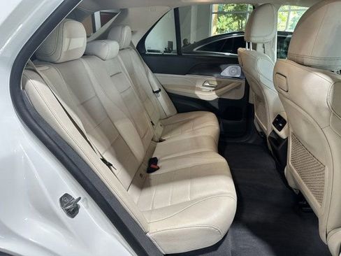 Used 2020 Mercedes-Benz GLE 350 4MATIC w/ Premium Package image 27